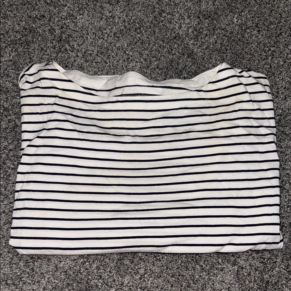 Abercrombie & Fitch Black and White Striped Long Sleeve Tee